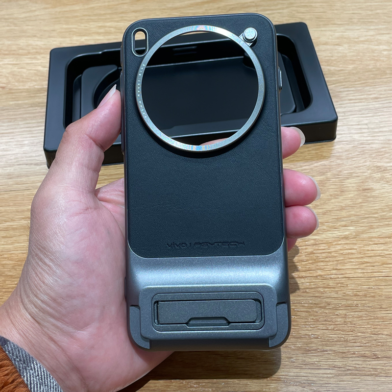 حافظة أصلية لهاتف VIVO X300 Pr - مراجعة Photography Kit Vivo X300 Pro وسعره